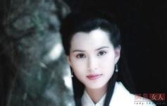 qqemas xyz Begitu wanita jahat itu masuk, dia mengolok-olok keempat putri Zhang Yifeng dan He Yajiao dengan segala cara yang mungkin.